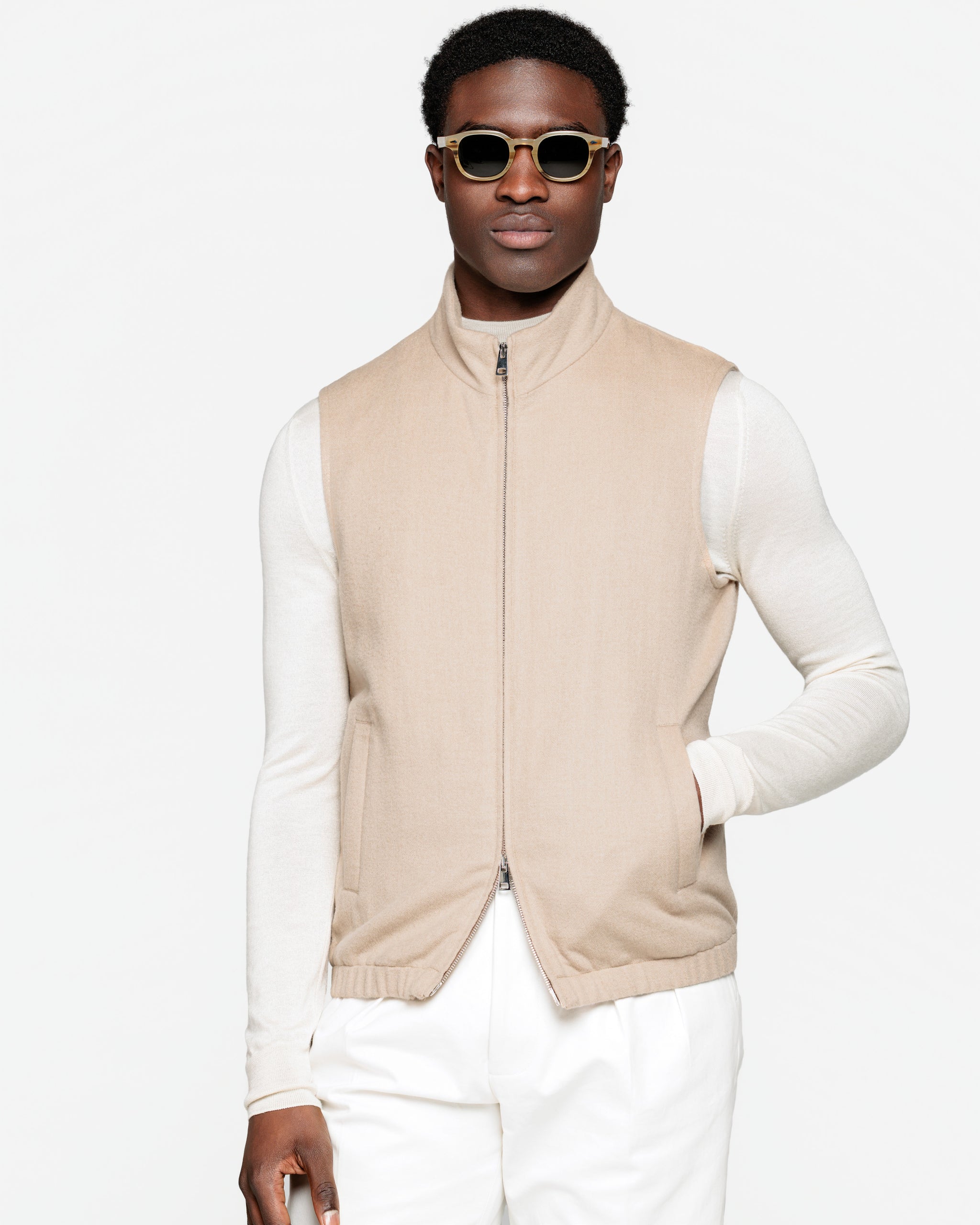 Zip Vest in Sand 100% Baby Camel  | Filatori