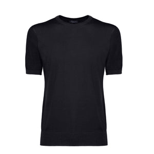 maglia uomo manica corta tinta unita nero collo tondo con stile sartoriale in tessuto 60% cotone biologico organico 40% seta pregiata lucente brillante prezioso pregiato Filatori su misura made in Italy still life capo integrale wholegarment shimaseiki